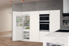 Whirlpool WHC18 T341 - Kylskåp/frys - bottenfrysskåp - inbyggd - fördjupning - bredd: 56 cm - djup: 55 cm - höjd: 177.6 cm - 250 liter - Klass F - vi