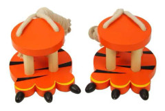 Styltor med djurfötter, tiger
