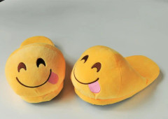 Emojitofflor med tungan ute