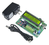 FY1005S 5MHz LCD Digital Display LCD1602 DDS Funktion Signalgenerator Källmodul Sinus / Triangel / Fyrkantig våg TTL-utgång C med kontakt