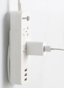 Väggmonterad plug-in line board limhållare utan perforering installera bottenplatta