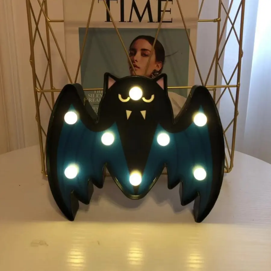 Batteridriven LED Halloween dekorativ bordsskiva design - Blå Fladdermus