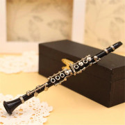 Mini -klarinett modell musikinstrument
