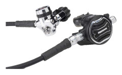 Apeks Xtx 200 Swivel Hose Int 1:a Skede Regulator Svart