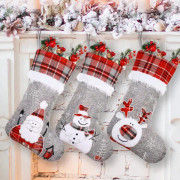 Heyone Grå Jutesäck Julstrumpor 3-pack, 45 cm Röd Buffalo Plaid Broderad Söta Jultomten Snögubbe Ren