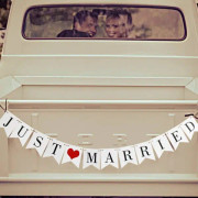 Vintage Just Married Banner Bröllopsvimpel Fotobås Rekvisita Skylt Girlang Möhippa Dekor