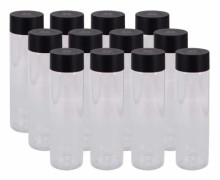 Förpackning med 12 13,6 oz (400 ml) klara PET-plastsaftflaskor med svart lock