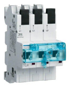 Hager HTS325E. Antal stolpar: 3P. AC-ingångsspänning: 230-400 V, nominell strömutgång: 25 A (HTS325E)