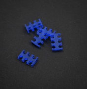 KING MOD TJÄNSTER PC Customization King Mod Service 6-Slot Kabelkamm 4mm big - blau - 5er Set 114714