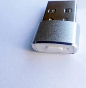 Mus Jiggler Oupptäckbar Automatisk Flyttare USB Port Shaker Silver