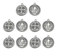 10 stycken Saint Benedict Nursia Patron Against Evil Medal Hänge Alloy Gift
