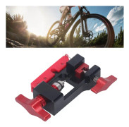 Verktyg för insättning av hydraulisk slangkoppling för cykel, verktyg för insättning av cykelnålsdrivare med hydraulisk slangskärare