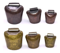 Metallkoklockor för hästar och får, högljudda bonddjursklockor i antik stil, hållbart och skarpt ljud(Medium,Gold)
