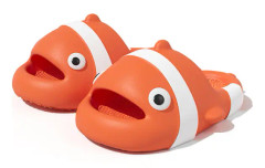 (S) Söta clownfish molnslippers för pojkar och flickor mjuka nyheter och roliga djur hem tofflor inomhus utomhus dusch pool halkfri