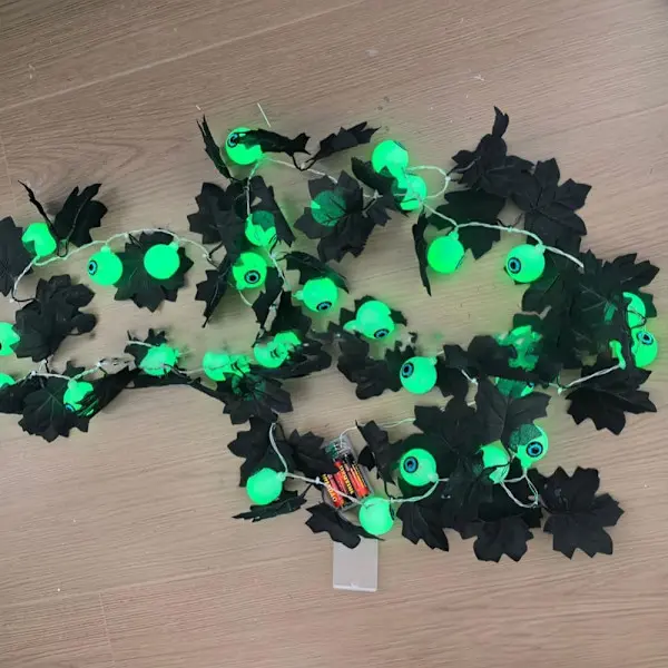 Halloween svart lönnlöv ögonglob LED ljusslinga spökfestival atmosfär layout dekorativa lampor lyktor