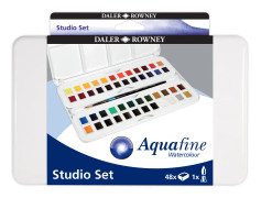Aquafine Watercolor Box 48 halvpannor och en Daler Rowney-borste