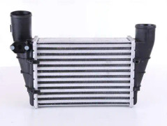 Intercooler NISSENS 96896