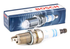 BOSCH Tändstift 0242240649 - För bensinmotor