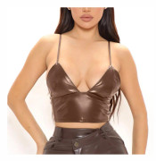Boeyaa Kvinnors slimmade sexiga västar Imitation Läder Tight Korsett Kort sektion V-ringade kvinnors toppar brun M