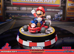 Mario Kart PVC Statue Mario Collector's Edition 22 cm