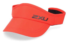 2XU - Röd visor Keps - Run Visor Rust/Black Visor @ Hatstore