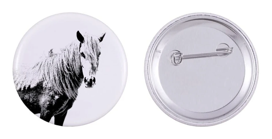 Giara the horse - skjortadekoration, väsknål, perfekt present med möjlighet att lägga till din egen Art-Dog-grafik