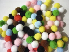 Ast 65 Pompoms 10mm