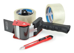 Förpackning med 2 genomskinliga Tesa förpackningsband 66m x 50mm + 1 dispenser + 1 skärare