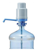 Gratis manuell vattenpump: Passar de flesta 5-6 gallons vattenkylare