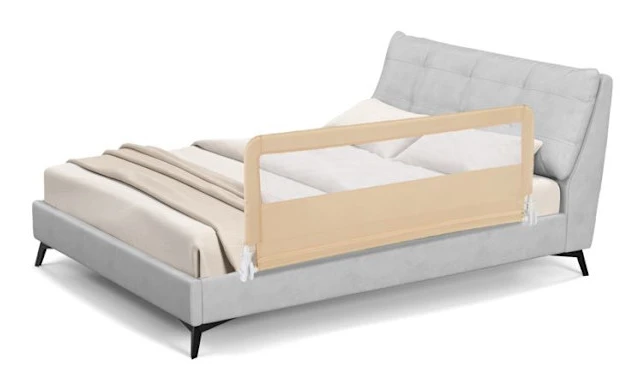 COSTWAY Fällbar Sänggrind Barn 150cm med Avtagbart och Tvättbart Fodral, Andningsbart Nät, Beige Förankringsrem