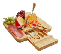 Ostbricka i bambu med knivset, perfekt för servering av ost, kex, salami och mat, 33 cm x 33 cm x 3,5 cm