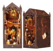 DIY Bokhörna Kit - Miniatyr Trähus med Möbler och LED-Ljus - Magiskt Bibliotek
