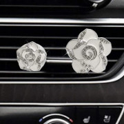 Bling-dekoration för bil, Bling-bilinredning, luftventilsdekoration med glänsande strass, diamantklämma - vita blommor (1 par)
