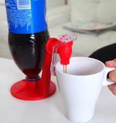 Läskedrycksautomat Coca-Cola-flaska Upp och Ner Vattendispenser