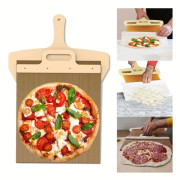 Pizzaspade - Non-Stick Yta, Långt Handtag, Lätt att Glida in i Ugnen, Perfekt för Överföring av Pizza, Tål Maskindisk