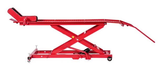 Motorcykellyft - Med en lastkapacitet på 453,6 kg - Hydraulisk plattform med justerbar höjd 21,8-78,7 cm - Lyftbord