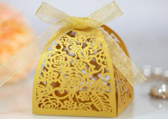 Paket med 50 laserutskurna godisaskar i form av rosor, presentaskar 6,5 x 6,5 x 8 cm, presentaskar för bröllopsdusch, årsdag, födelsedagsfest, bröllopsgåva i guld