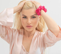 CRYSTALLOVE Silk Hårslips med Kristaller - Hot Pink