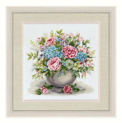 Broderikit Golden Fleece "Vintage­romantik" 30x29.5 cm