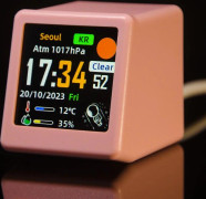 Mini WiFi Skrivbordsanimerad Väderklocka Kreativ Prydnad Multifunktionell Väderstation LCD-skärm