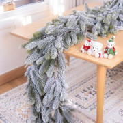 Moorle Julkrans 1,7m Snöad Ceder Vinterkrans för Dörr & Vägg – Jul Dekoration Inne/Ute