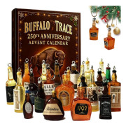 3D Whiskey Adventskalender 2025, 24 dagar Unika Typer utan Upprepning Akryl Whiskey Hänge Charm Julgransprydnad Nedräkningskalender Överraskningslåda