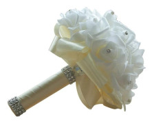 Brudbukett som håller blommor BEIGE beige[pl]