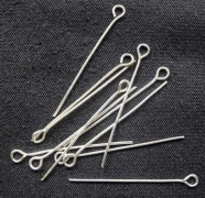 50 st. Nickelfria silverpäterade pinnar med ögla 60 mm