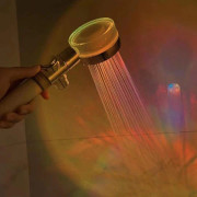 Vattenbesparande duschmunstycke med temperaturkontroll och färgade LED-lampor 300