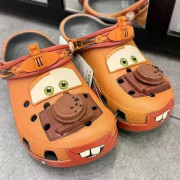 Nya sommar anime andningsbara vattentäta Eva tofflor tecknad bil design utomhus sandaler ankel wrap skor gåva