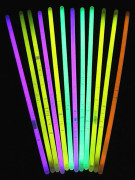 100 Glow Sticks in Bulk - Party Supplies - Glow in the Dark Fun Party