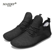 MAEDEF Män Skor Hustofflor Designer Skor med tunn botten Andas Manligt Mode Inomhus Elegant Halkfri körsko Skor Black Shoe Size 43