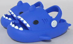 Halkfria sandaler för pojkar och flickor, tecknade hajskor, tjocka och mjuka sulor, sommar blue 150 (15 centimeters inside)