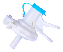 En manuell vattenflaskpump med en 3,93-tums hållbar plastkran (bajonettpip)